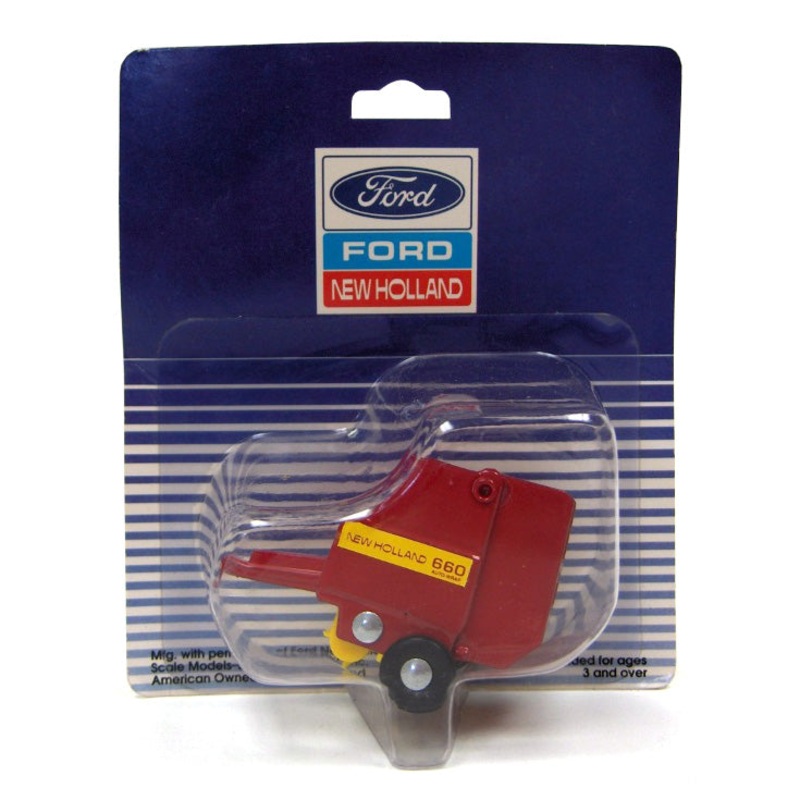 1/64 New Holland 660 Round Baler with Bale, Made in the USA