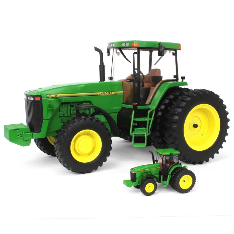 (B&D) 1/16 & 1/64 John Deere 8400 Tractors Set, 30th Anniversary - Damaged Item