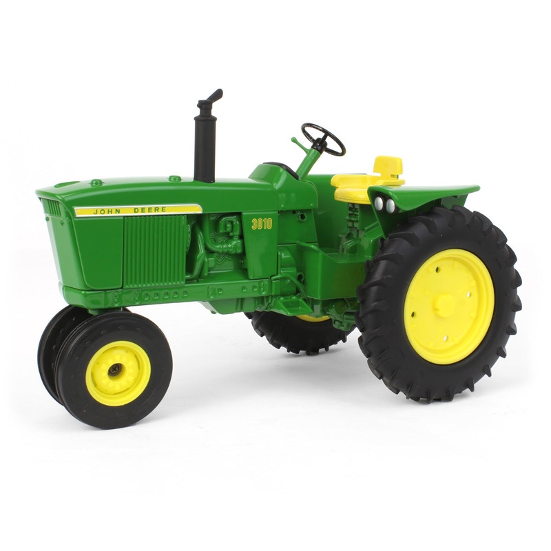 (B&D) 1/16 John Deere 3010 Gas Narrow Front Tractor w/ Rear Fenders - Damaged Item