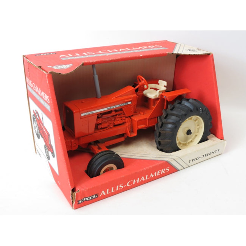 1/16 Allis Chalmers Two-Twenty Tractor by ERTL