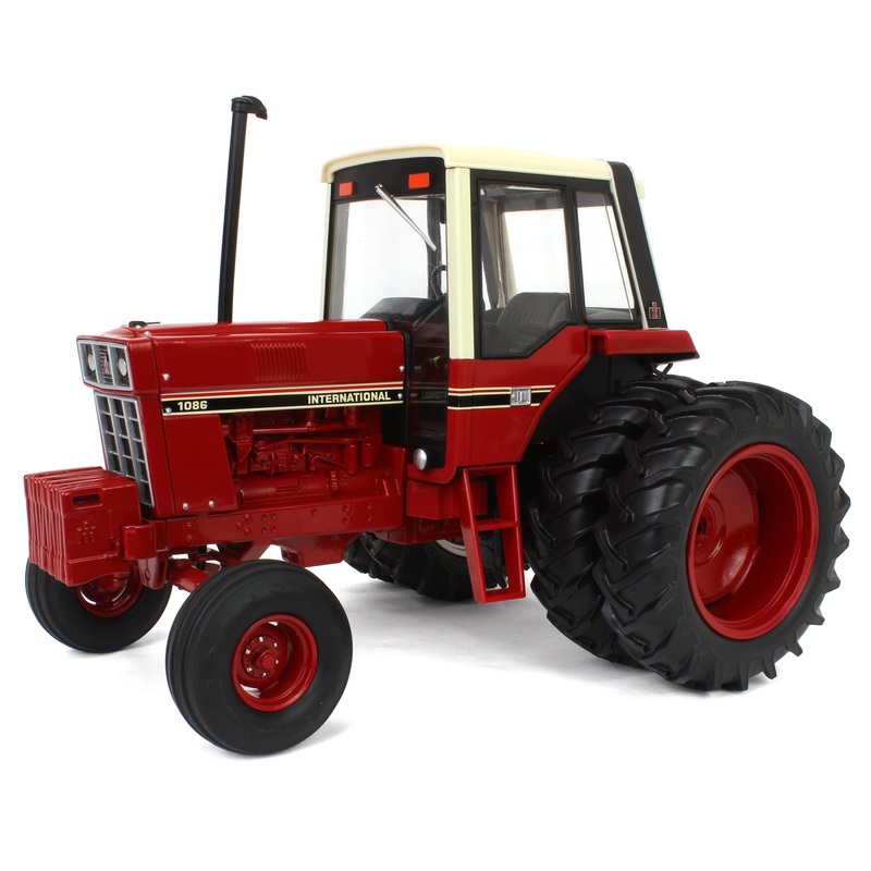 (B&D) 1/16 International Harvester 1086 Tri-stripe Tractor, ERTL Prestige - Damaged Box