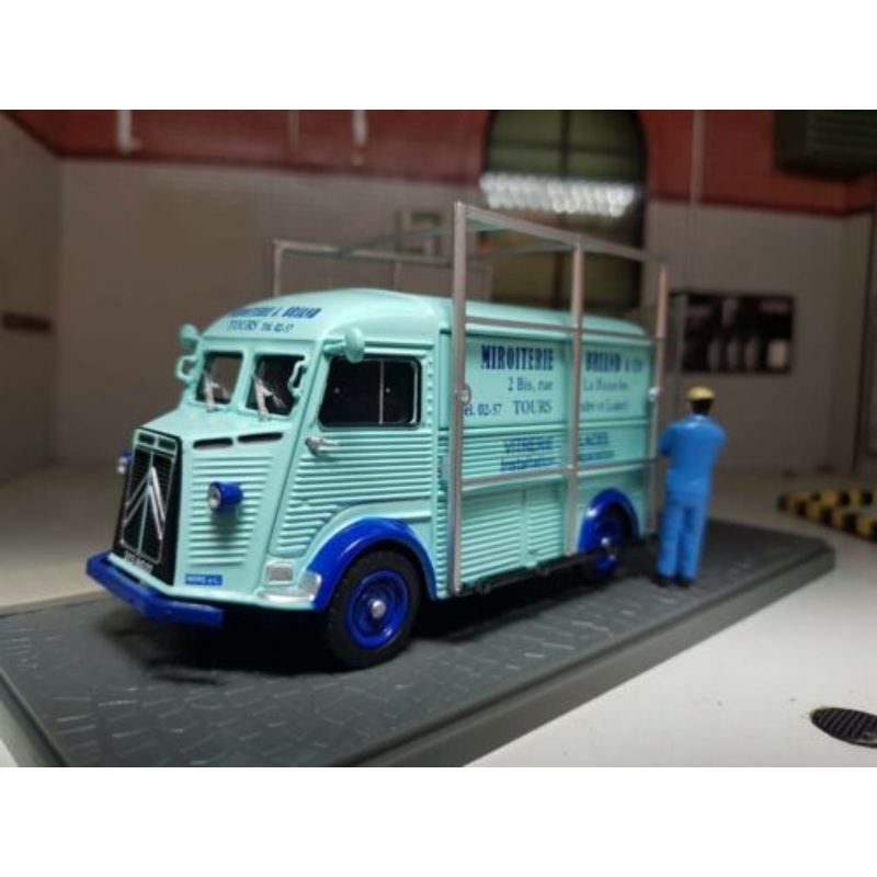 Citroen Type H Model Van Glass Delivery Diecast IXO Atlas With Figure 1:43