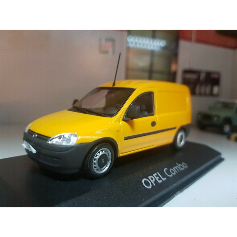 Opel 2011 Corsa Combo Van 1:43