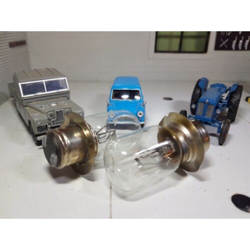 LLB414 GLB414 Lucas Type Headlight Headlamp Bulbs x2