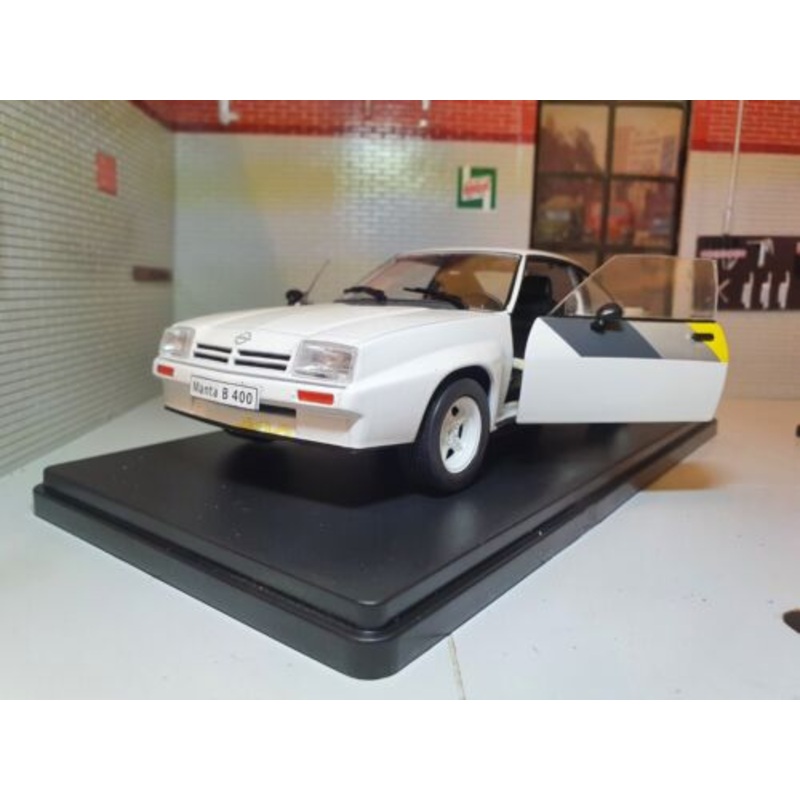 Opel 1981 Manta B 400 Irmscher 1:24