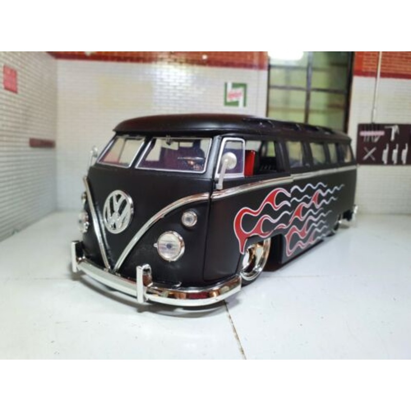 VW T1 Custom Flames Samba Split Screen Lowered Van Jada 1:24