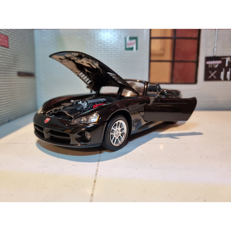 Dodge Viper 2003 SRT-10 22445 Welly 1:24