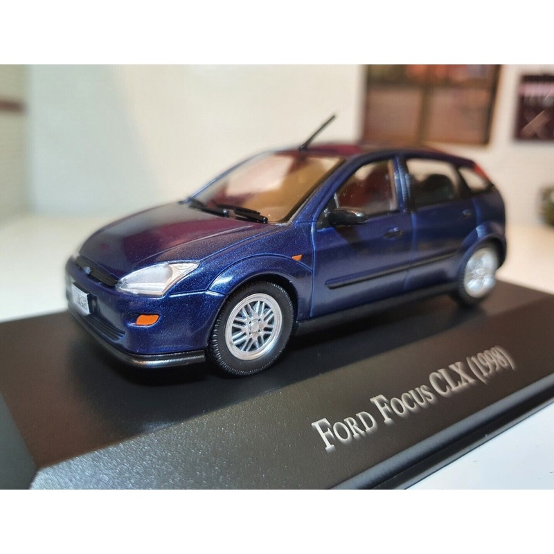 Ford 1998 Focus Mk2 CLX 5 24833 IXO 1:43