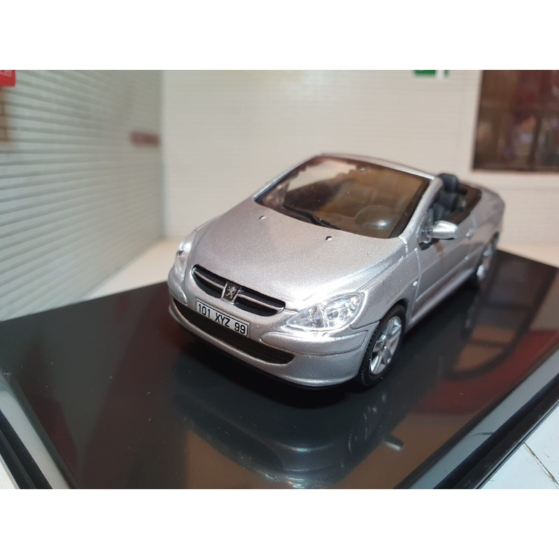 Peugeot 2003  307 CC Convertible Diagostini 1:43