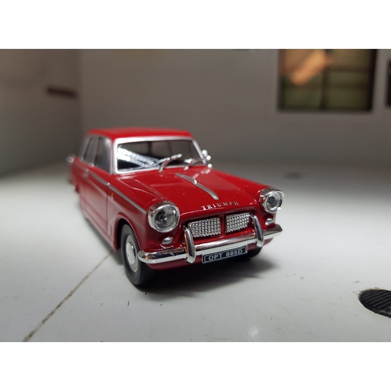 Triumph 1966 Herald 1200 Saloon 416840 Cararama 1:43