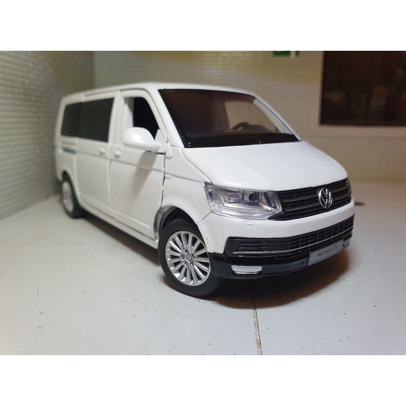 Volkswagen 2016 T6 Transporter Multivan 32135023 Tayumo 1:32