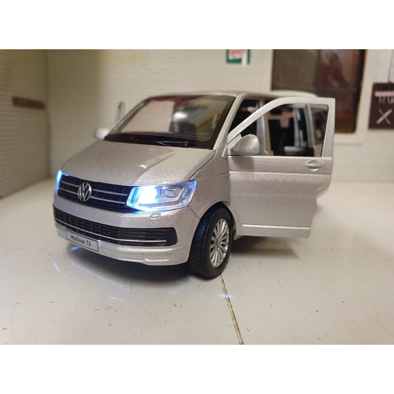 Volkswagen 2016 T6 Transporter Multivan 32135024 Tayumo 1:32