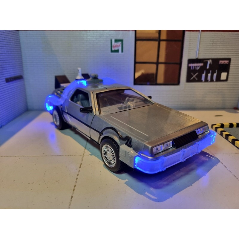 Delorean DMC Back to the Future 2 31468 Jada 1:24