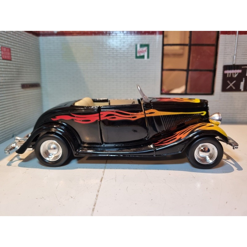 Ford Coupe 1934 Custom Hot Rod 76600 Motormax 1:24