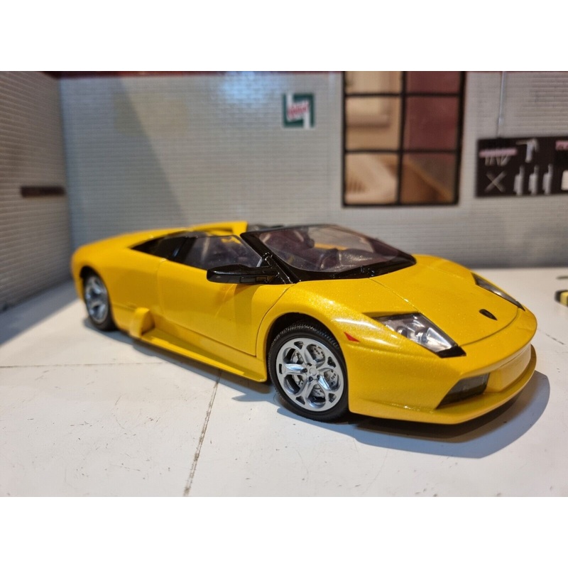 Lamborghini 2004 Murcielago Roadster 73316  Motormax 1:24
