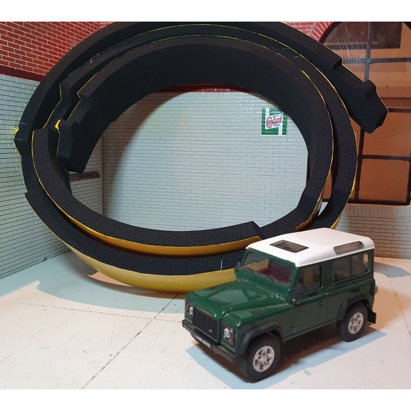 Land Rover Defender 90 110 LR055345 Lower Windscreen Bulkhead Seal (2007 Onwards)