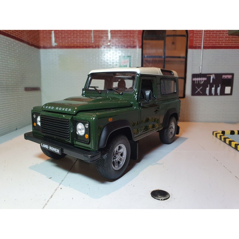 Land Rover Defender TDCi 90 22498 Welly 1:24