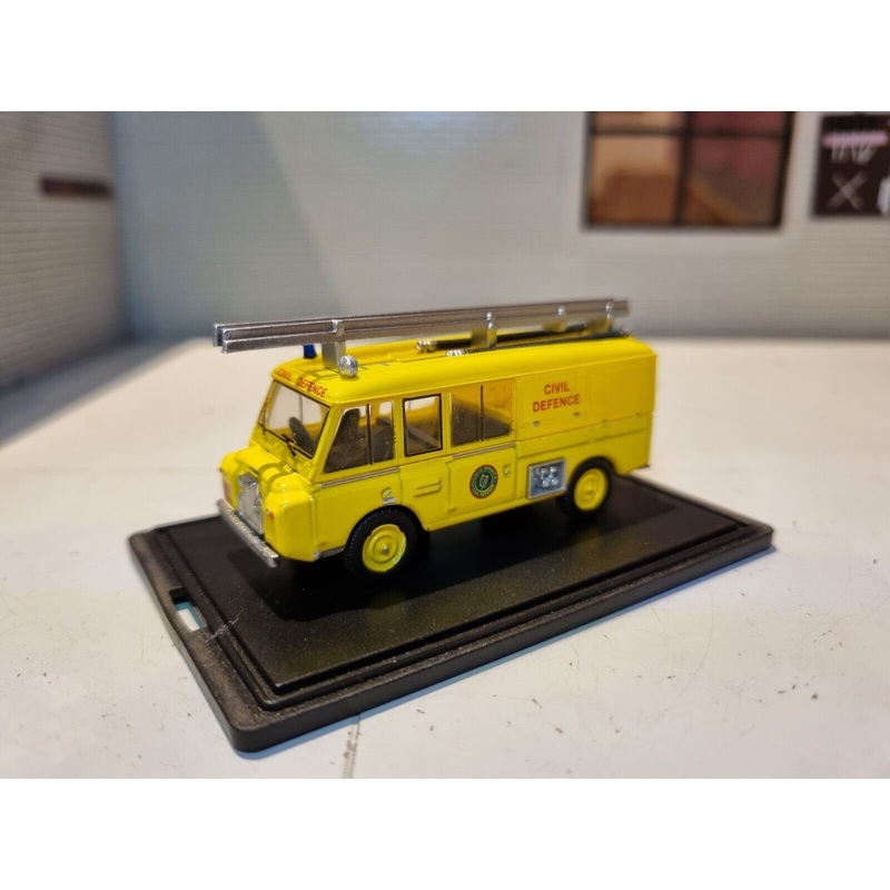 Land Rover Forward Control FT6 Civil Defence 76LRC006 Oxford Diecast 1:76