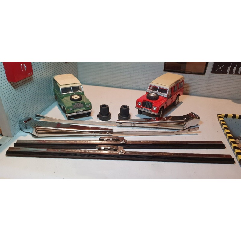 Land Rover Series 2a/Early 3 Stainless Wiper Arm & Blade Bayonet Push Fit Set (For D Profile Wheel Box Spindles)
