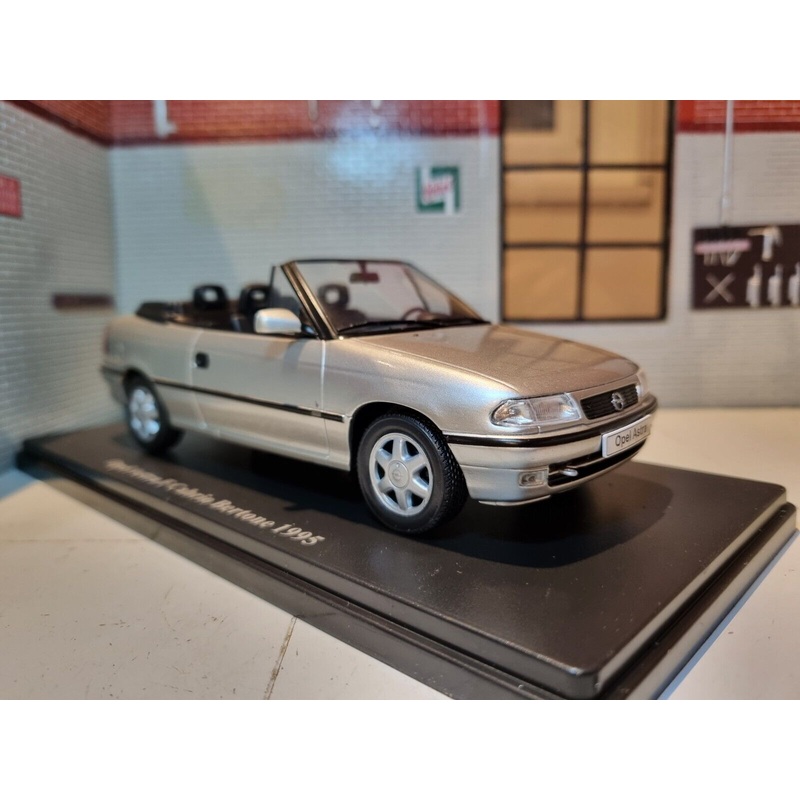 Opel 1995 Astra F Cabrio Bertone Ex Magazine 1:24