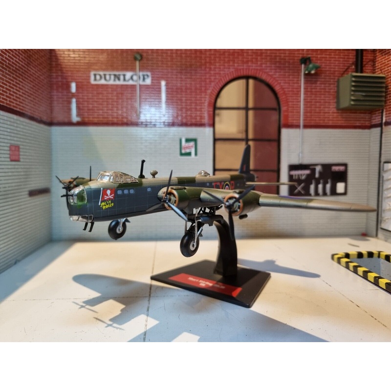 Short Stirling Mk 3 1942 RAF 1:144