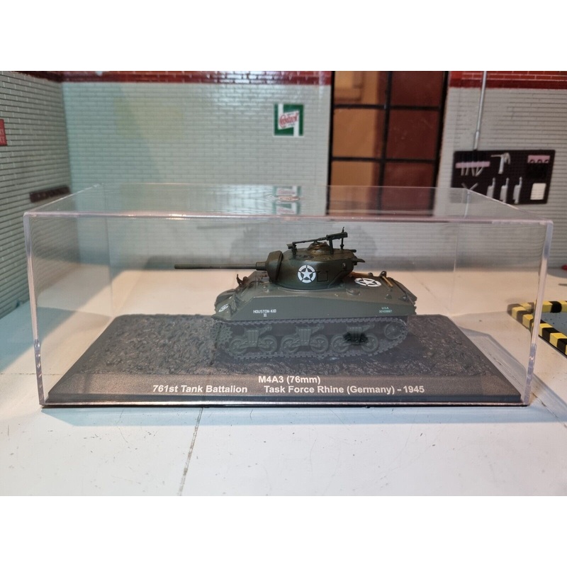 M4A3 76mm US Army 761st Battalion Task Force Rhine Germany Tank 1945 1:76