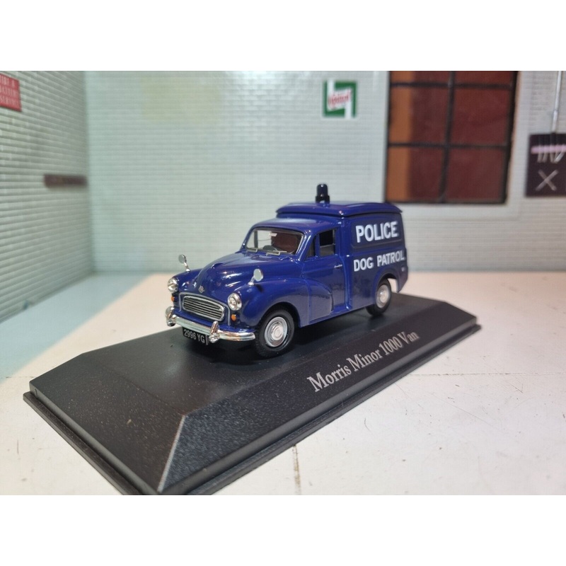 Morris Minor 1000 1956 Police Dog Patrol Van 4650104 Atlas 1:43