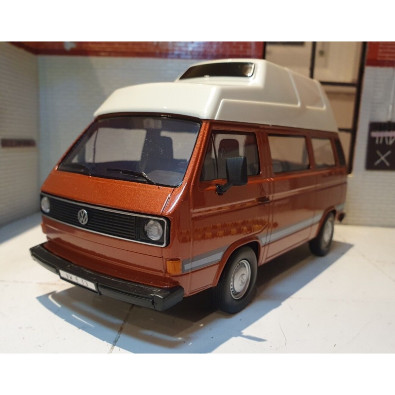 Volkswagen 1980 T25 T3 High Top 79594 Motormax 1:24