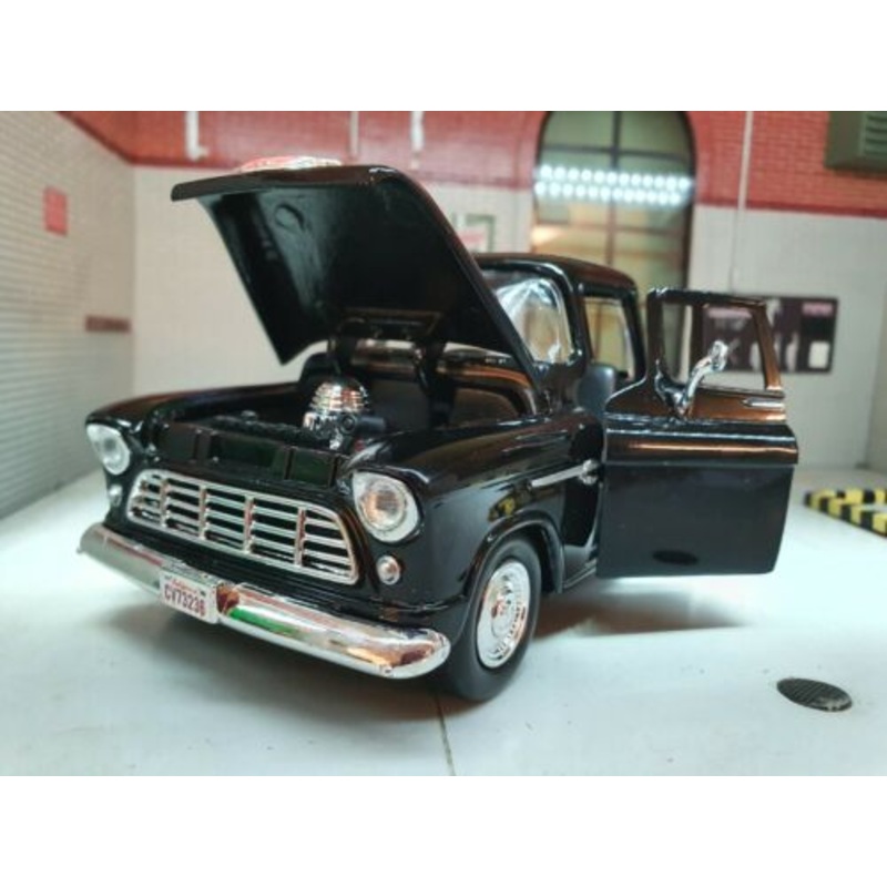 Chevrolet 1955 5100 Stepside Pickup 73236 Motormax 1:24