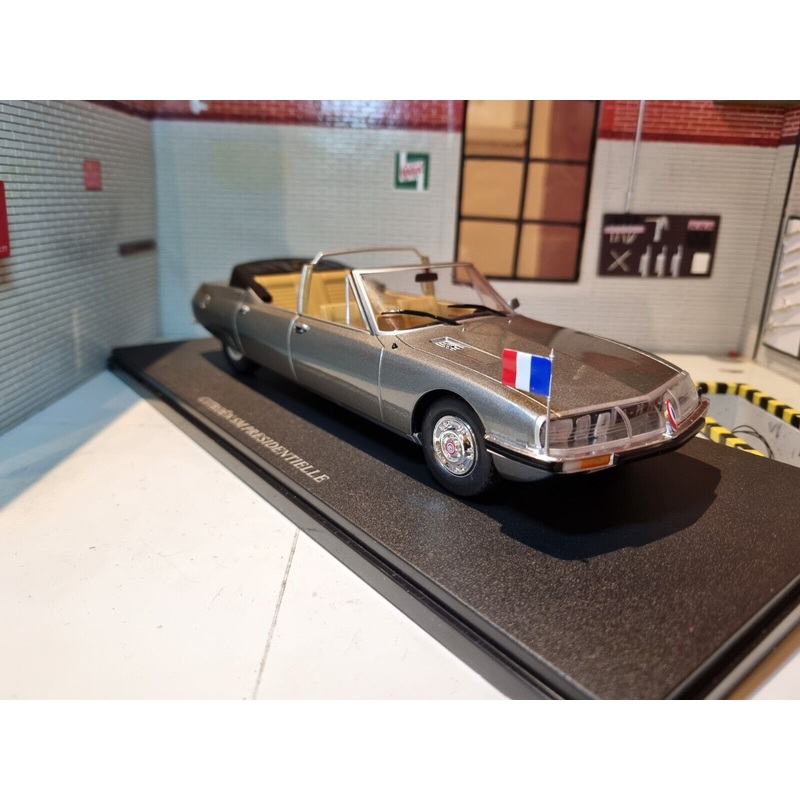 Citroen 1972 SM Presidentielle Limousine