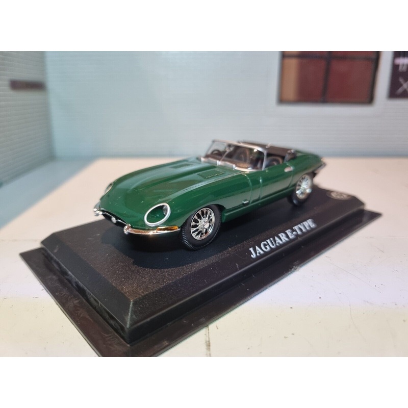 Jaguar 1961 E Type Convertible Ex Magazine 1:43
