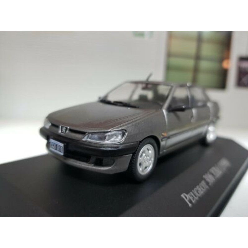 Peugeot 306 XRd Model Diesel NXD Grey 1998 Deagostini 1:43
