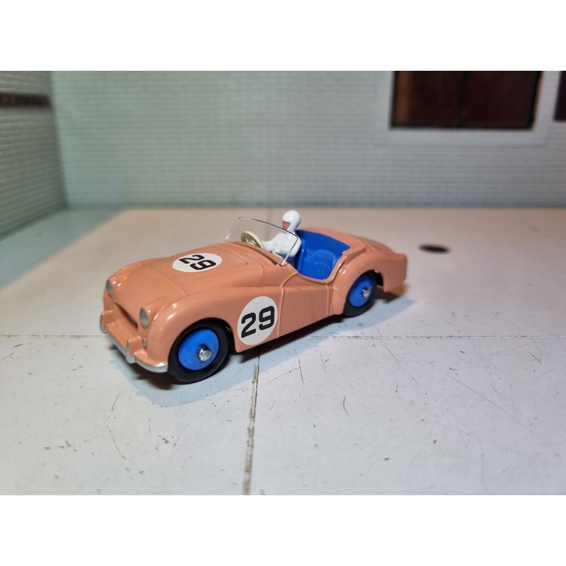 Triumph TR2 Sports #111 Dinky|Pink
