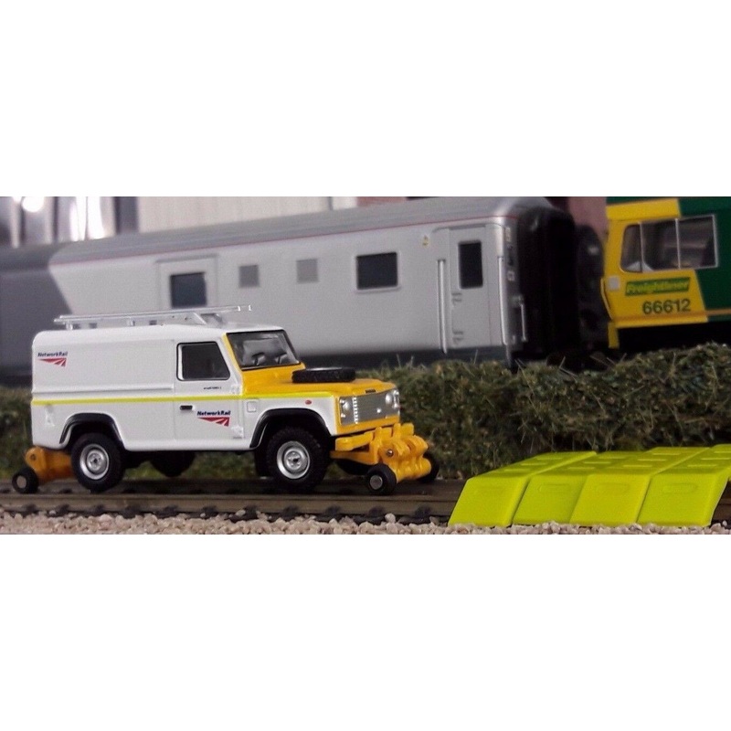 Land Rover Defender 110 BR Network Rail Road Railer Repair 1:76