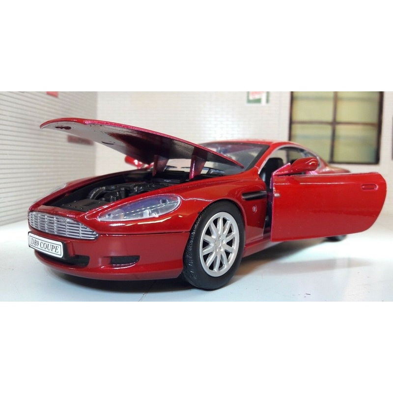 Aston Martin 2004 DB9 V12 73321 Motormax 1:24