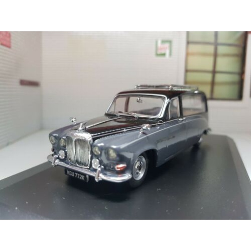 Daimler DS420 Hearse  Black/Grey Oxford Diecast 1:43