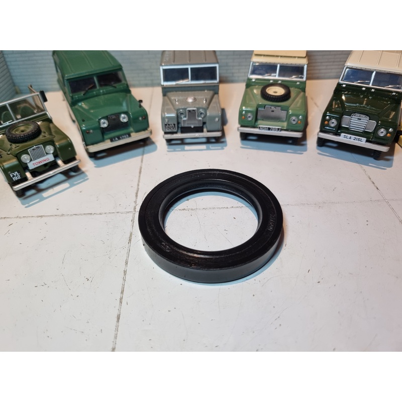 Land Rover Series Front Axle Case Oil Seal 1 2 2a 3