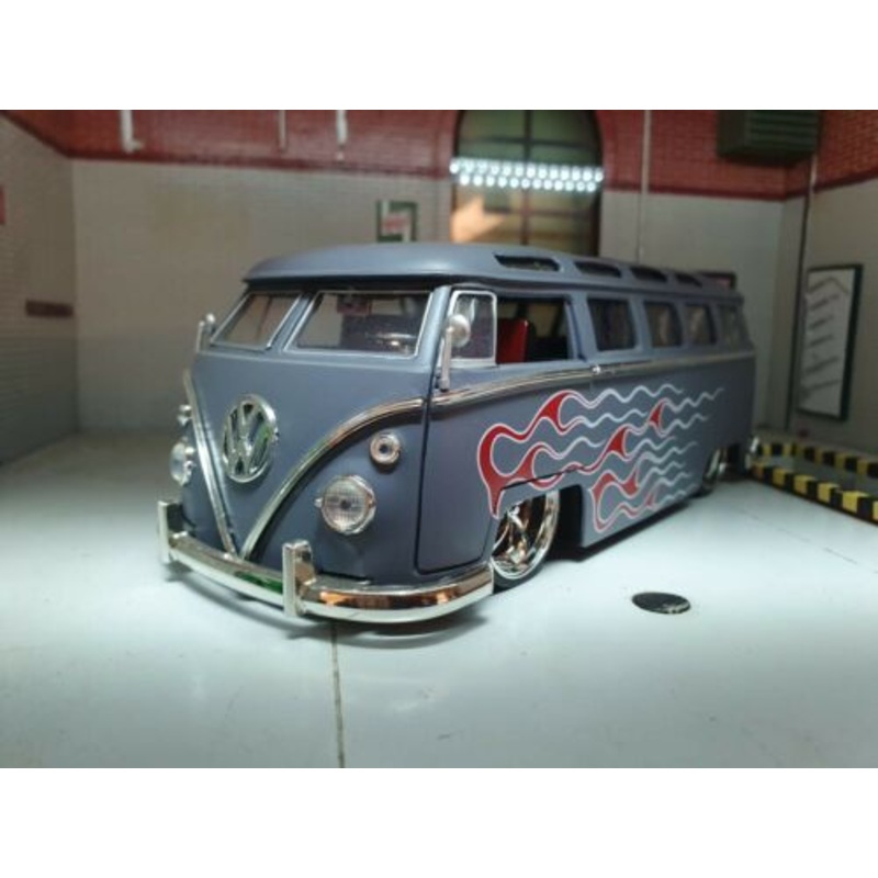 Volkswagen VW T1 Custom Lowered Samba Split Screen Jada 1:24