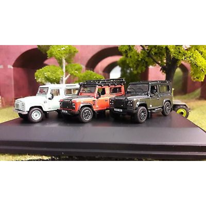 Land Rover Defender TDCi 90 Adventure Autobiography x3 Gift Set Oxford 1:76