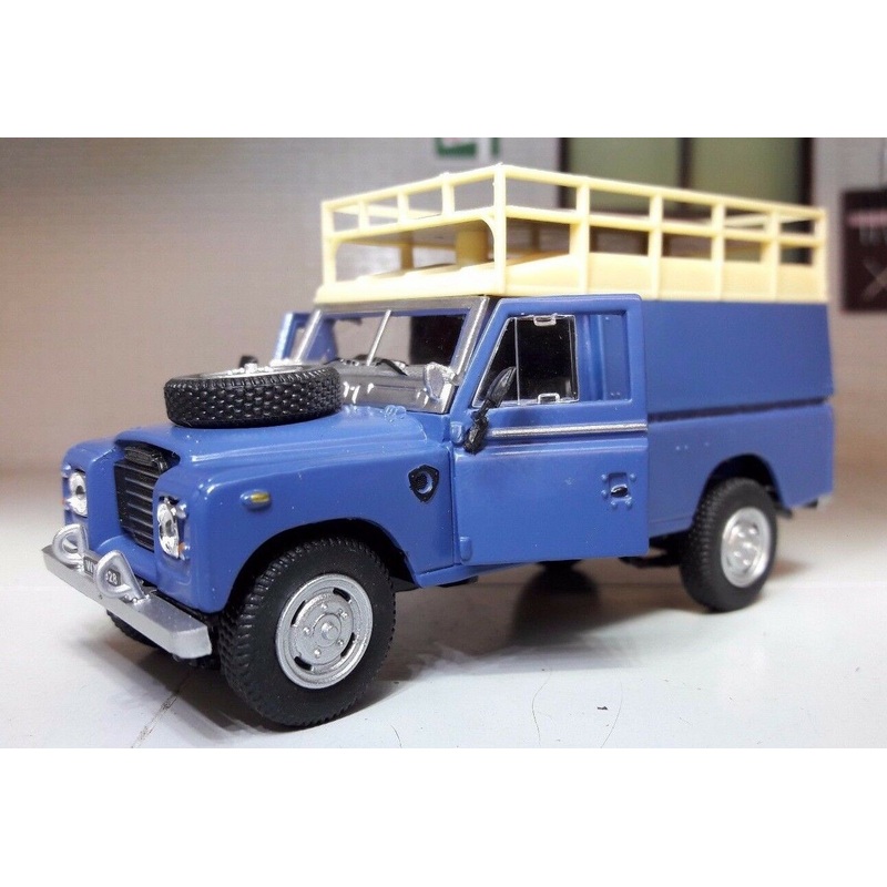 Land Rover Series 3 LWB 109 Utility Cararama 1:43