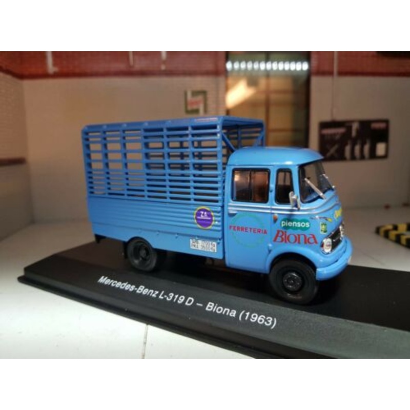 Mercedes L-319D Biona Blue 1963 Lorry L319 Truck Altas 1:43