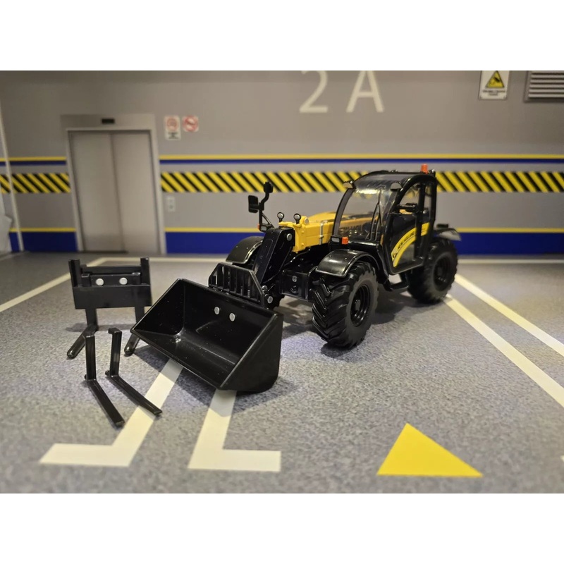 New Holland 2021 Telehandler TH7.42 Elite Loader 43263 Britains Farm 1:32