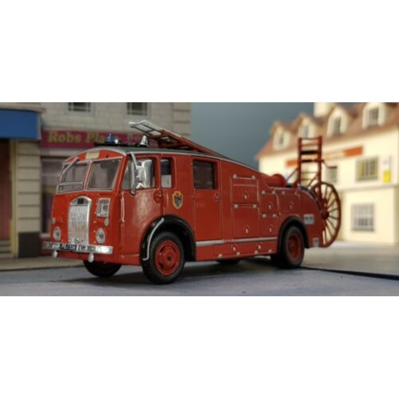 Dennis F Series F12 Fire Tender Suffolk Brigade Engine Model 1:72/1:76 Oxford