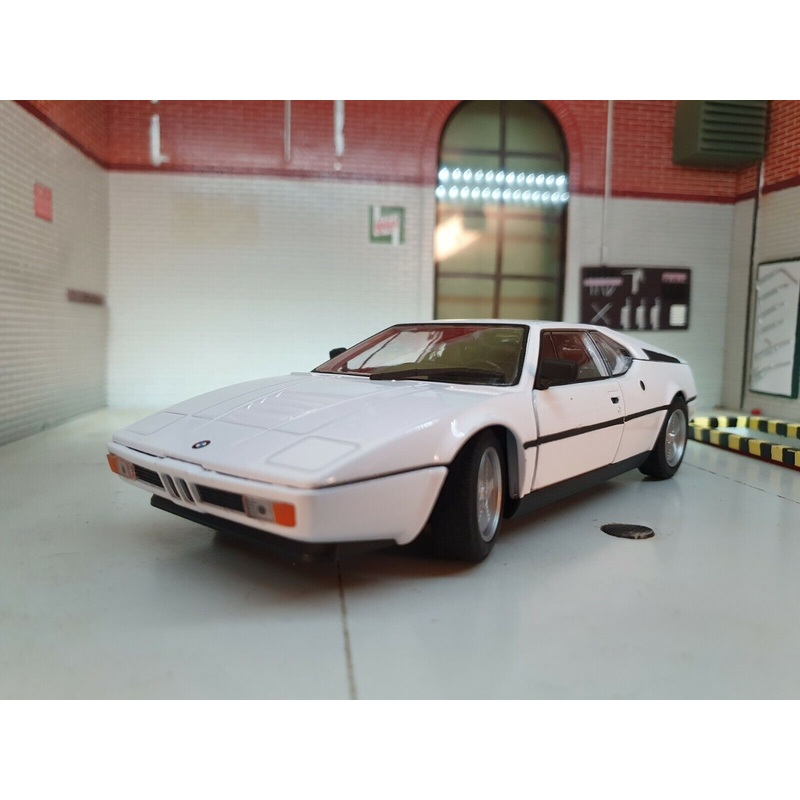 BMW 1978 M1 E26 COUPE 24098 Welly 1:24