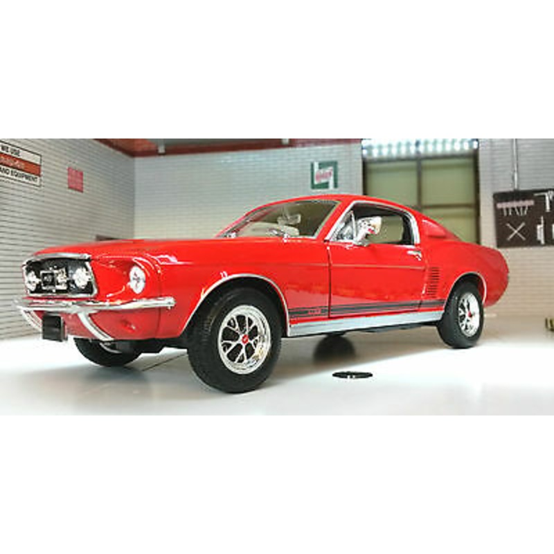 Ford Mustang 1967 GT Fastback 22522 Welly 1:24