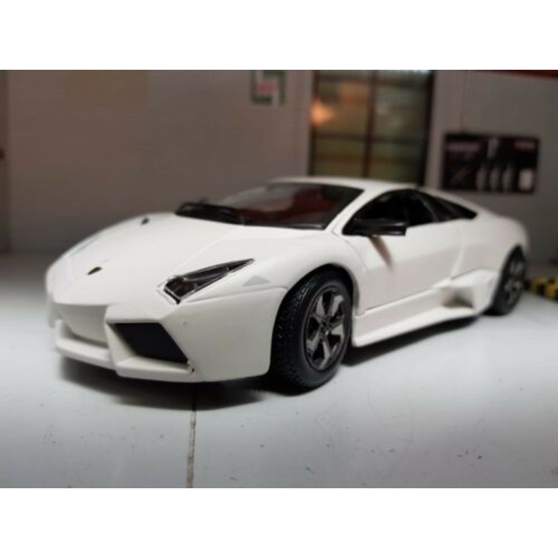 Lamborghini Reventon Reventn White Burago 21041 1:24