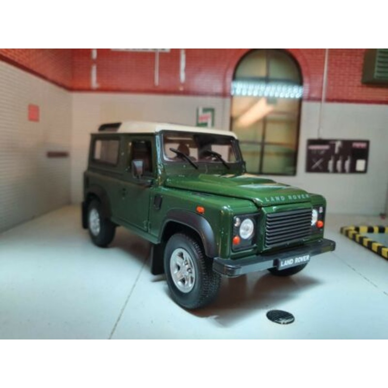 Model Land Rover Defender Green White Roof TD5/TDCI 90 Welly 1:24 Scale Diecast