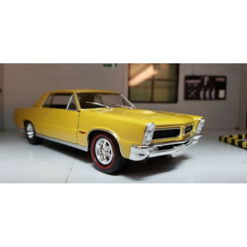 Pontiac 1965 GTO V8 22092 Welly 1:24
