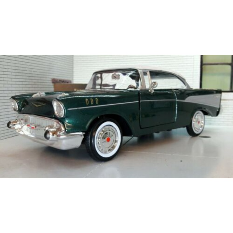 Chevrolet 1957 Chevy Bel Air Hard Top 73228 Motormax 1:24