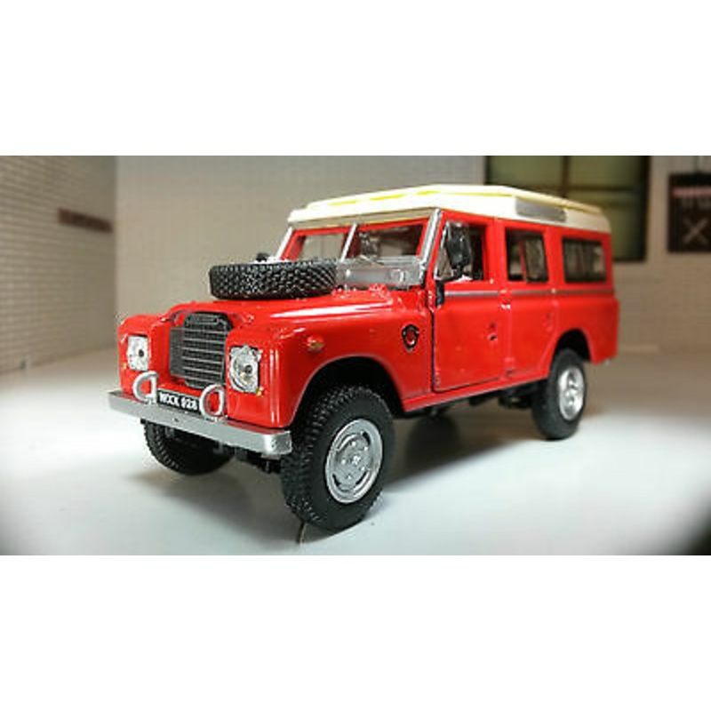 Land Rover Series 2a 3 109 LWB Station Wagon Oxford Cararama 1:43